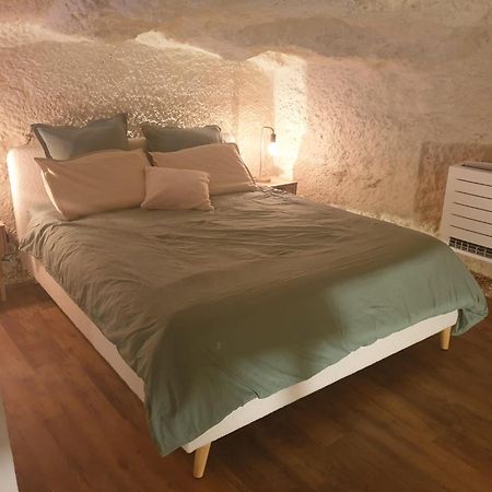 La Grotte Du Bonheur Daire Cangey Dış mekan fotoğraf
