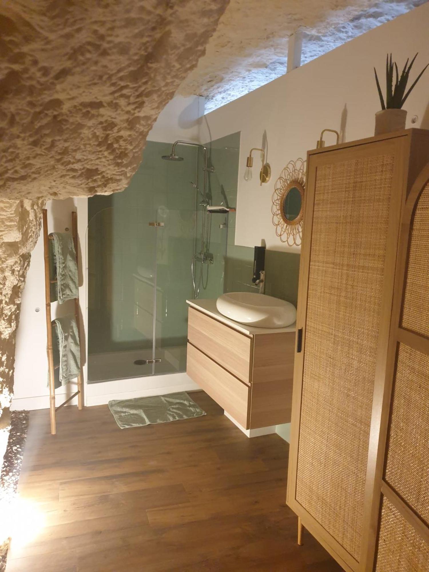 La Grotte Du Bonheur Daire Cangey Dış mekan fotoğraf